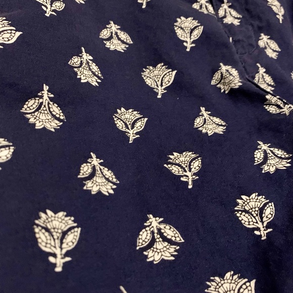 Patterned Shorts - Old Navy - Size 2 - Picture 3 of 5